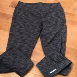 Leggings with pocket at the back